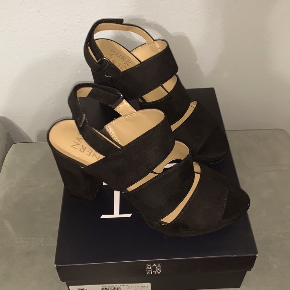 Comfy heels! Naturalizer